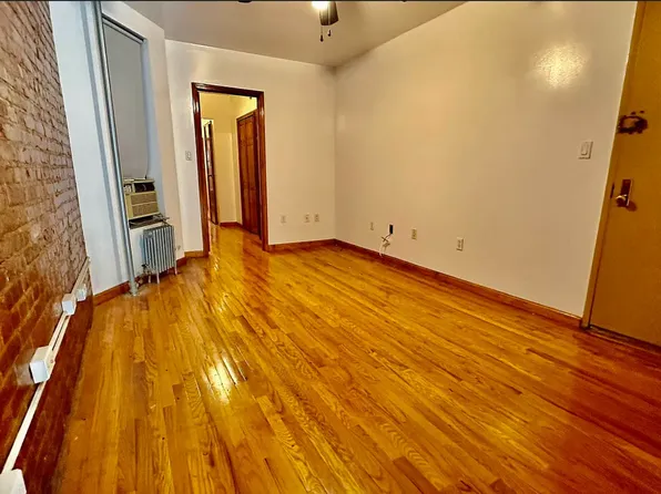 324 East 89th Street image 1 of 11