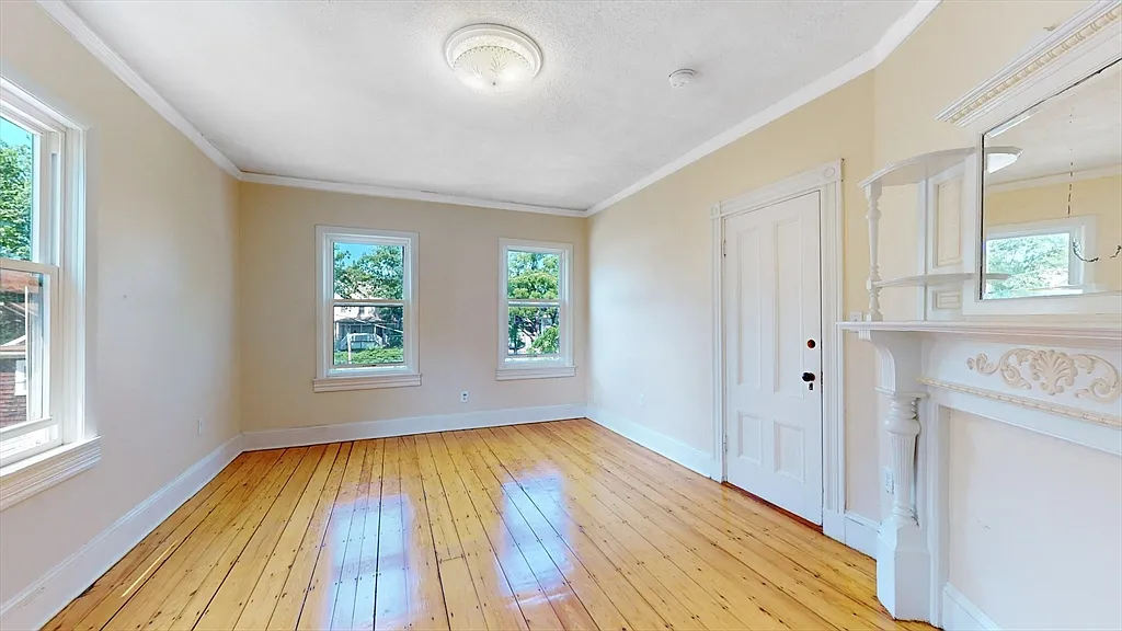 2 bed, 1.0 bath, 1328 sqft, $2,800 — Photo 3
