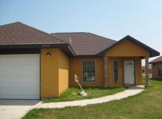 1007 W La Quinta Dr, Pharr, TX 78577