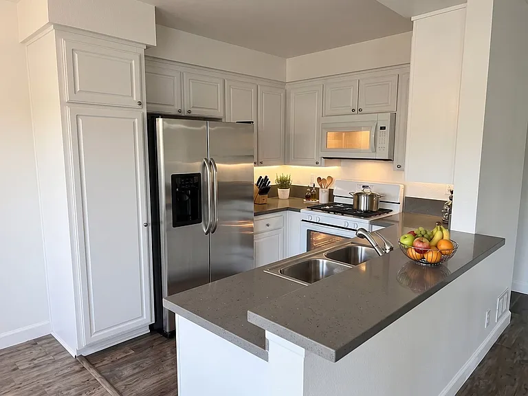 268 E. Santa Anita Ave Burbank, CA 91506 — Photo 1