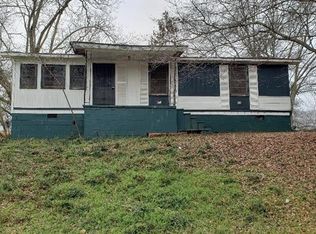 37 Hill St, Newnan, GA 30263
