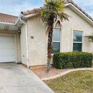 2056 E Middleton Dr UNIT 16, St George, UT, 84770
