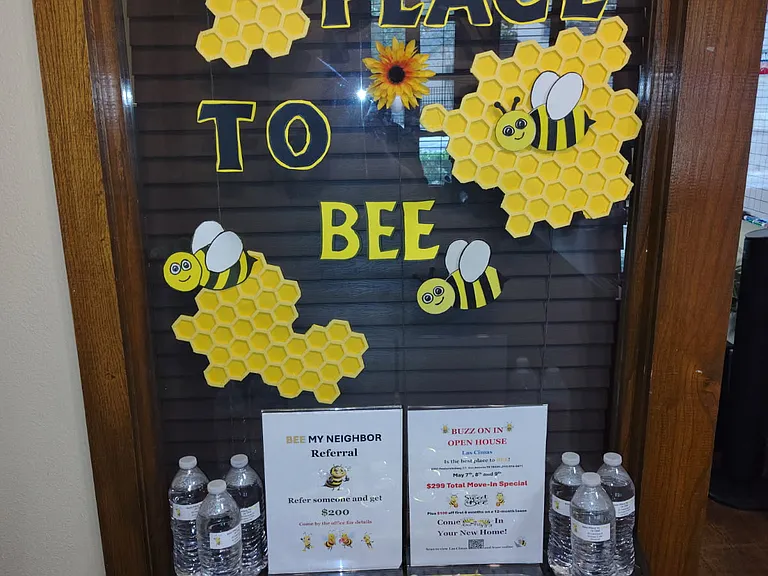 Lease with us and get a free Honey Jar . Make Las Cimas Your Next Home!