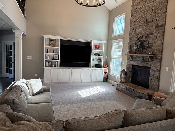 2nd image of 1013 Coldstream Dr