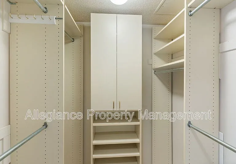 5505 Seminary Rd #110N — Photo 11