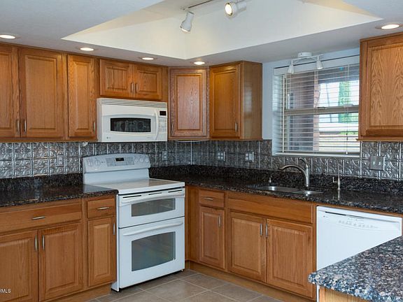 2nd image of 9455 E Barrudean Hills St