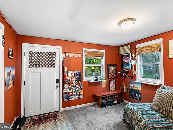 4th image of 244 Girard Ave