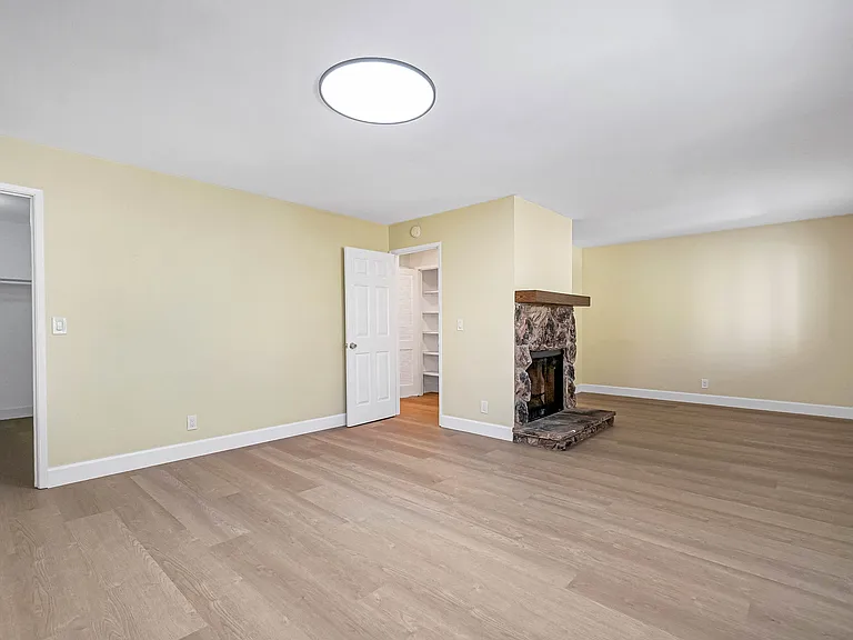 24054 La Paz Way — Photo 37