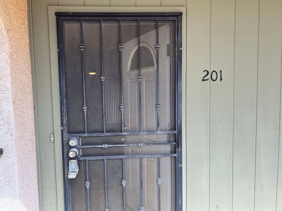 1st image of 2818 N Tucson Blvd APT 201