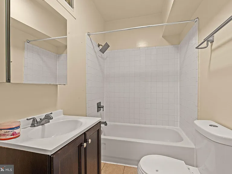 1716 Capitol Ave NE #2 — Photo 8
