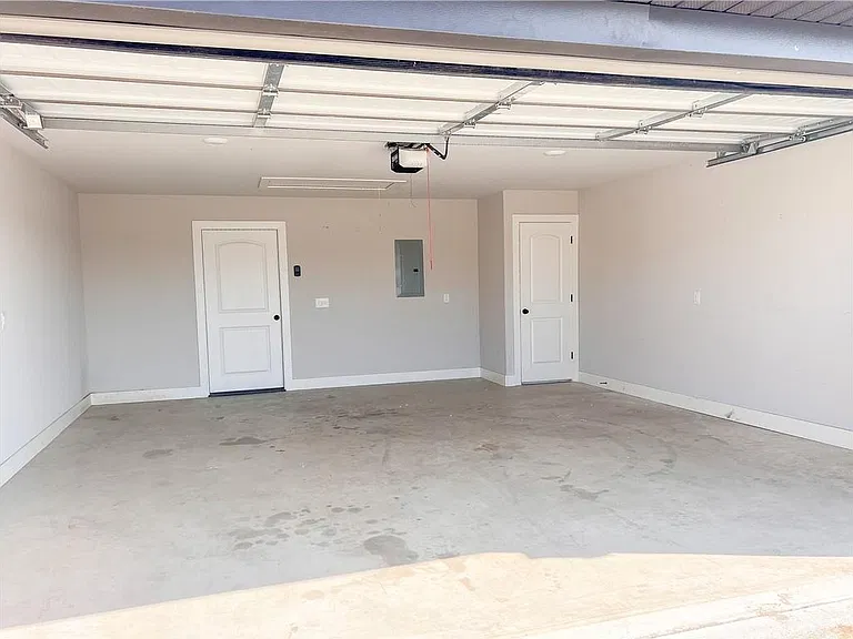 1052 Hampton St — Photo 17