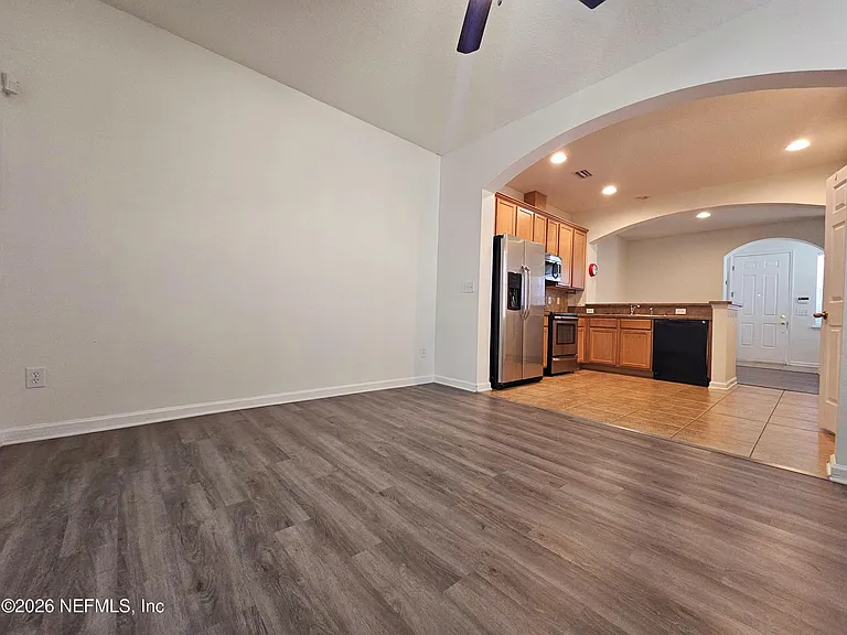 6194 High Tide Blvd — Photo 3