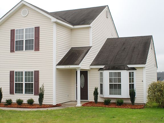 3rd image of 4709 Primrose Pl