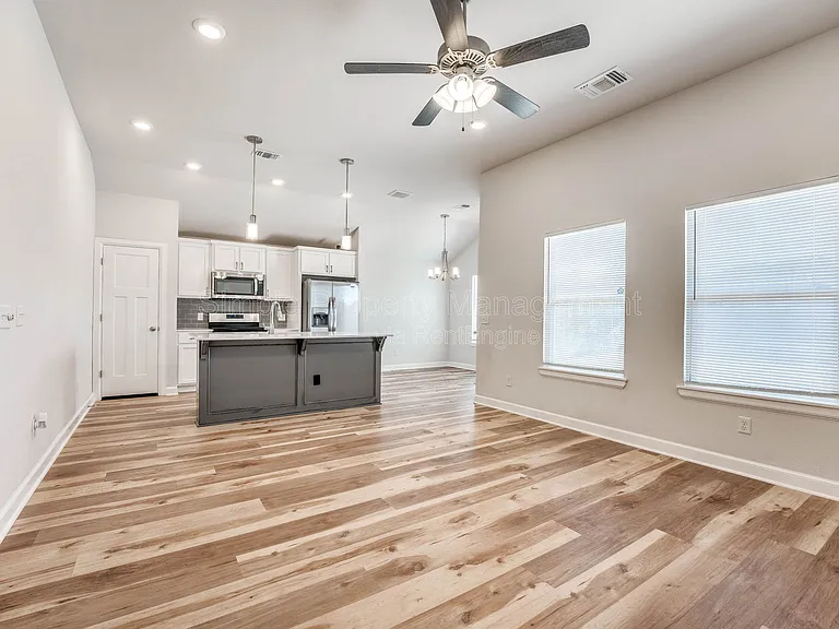 608 Blue Fish Ct — Photo 11
