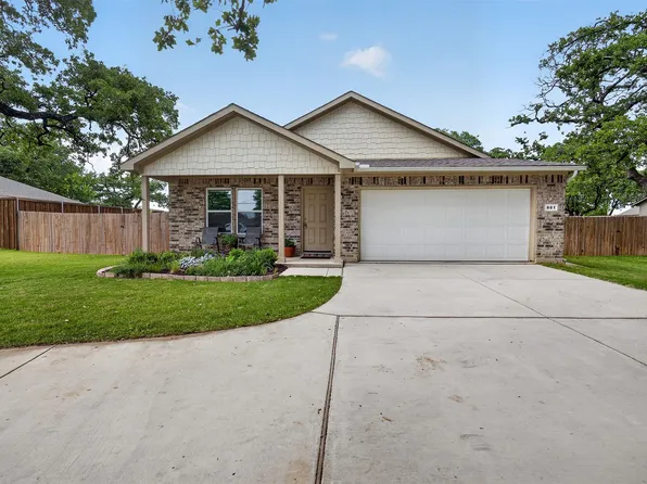 901 E 3rd St, Springtown, TX 76082