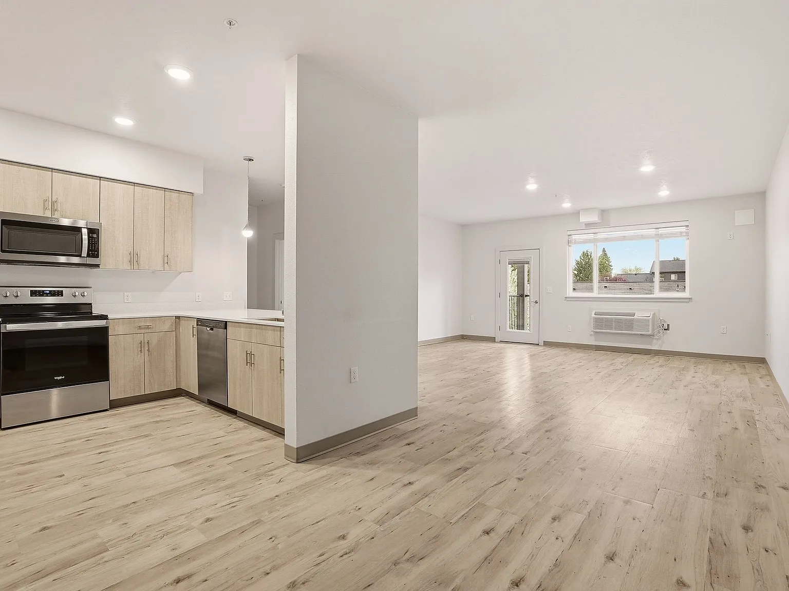 Nathan Apartments — Photo 1
