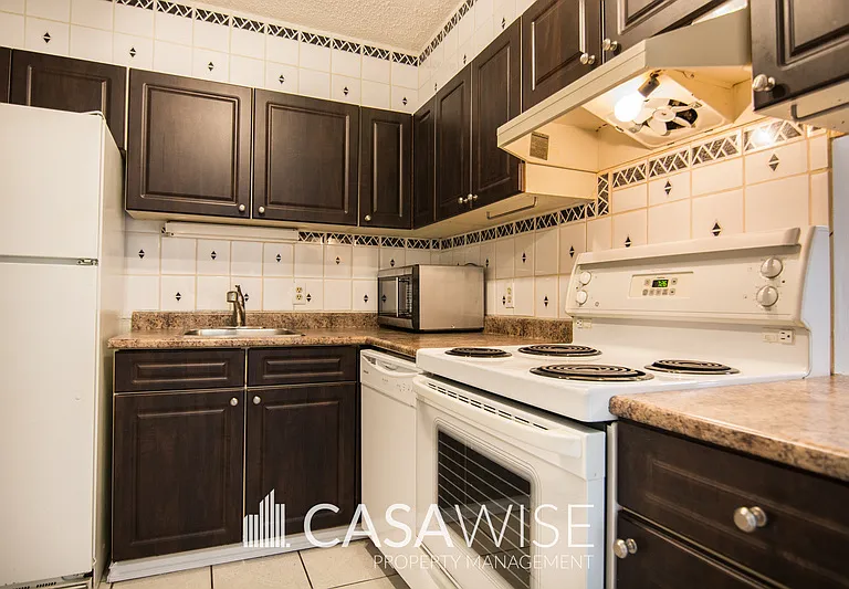 10149 Saskatchewan Dr NW #207 — Photo 1