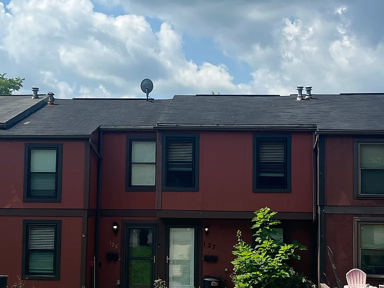127 Old Meadow Rd — Photo 1