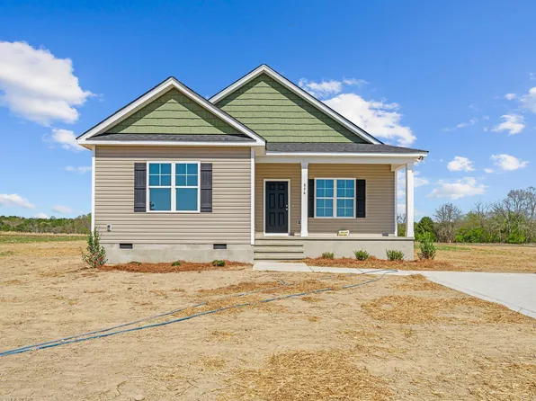 66 Ravenwind Ln, Lillington, NC 27546