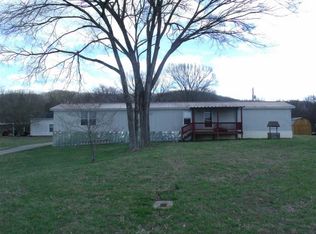 755 Dickens Hill Rd, Bradyville, TN 37026