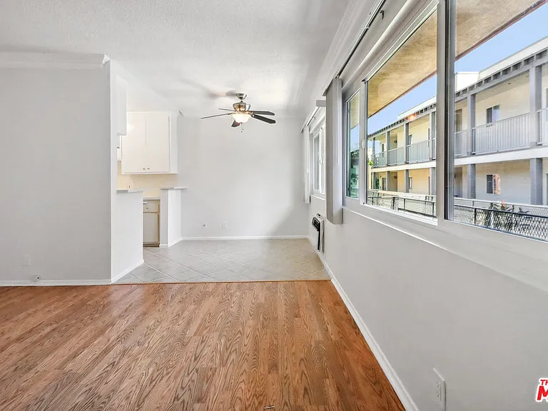 1216 N Detroit St #5 — Photo 2