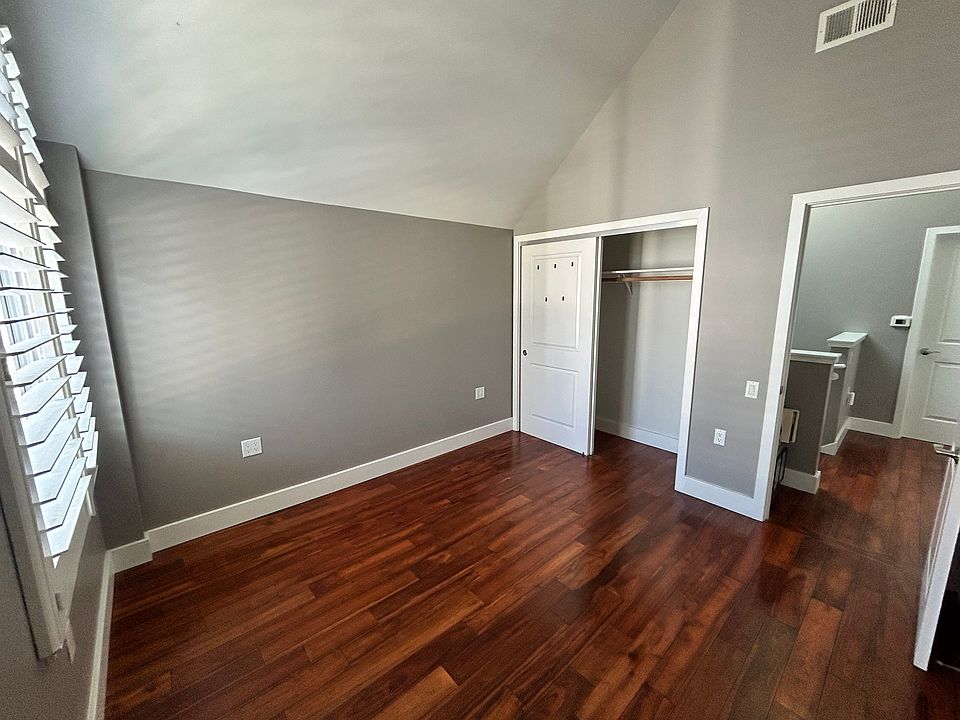 1st image of 638 19th St Unit 10