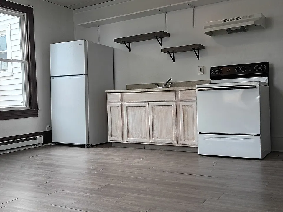 219 West St #1