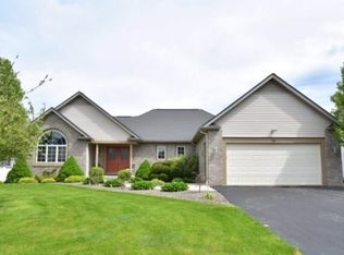 140 Quarterdeck Pl, Rochester, NY 14612