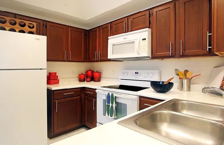 Tuscany Oaks Apartments — Photo 14