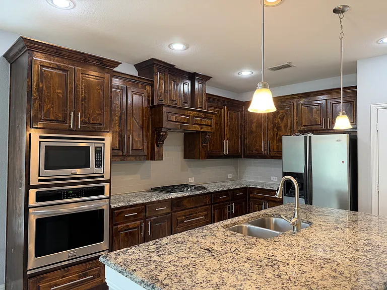 2417 Kingsgate Dr — Photo 6