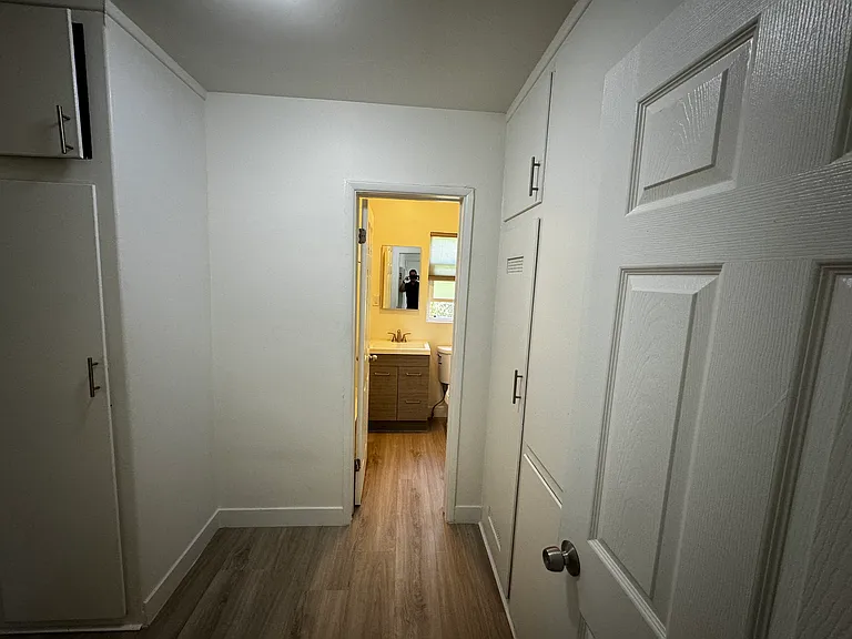 2032 S Shenandoah St #4 — Photo 23