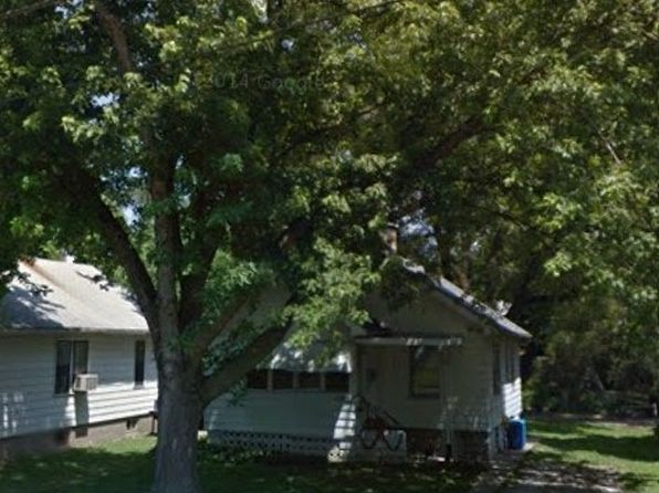 2214 N Linsley Ct