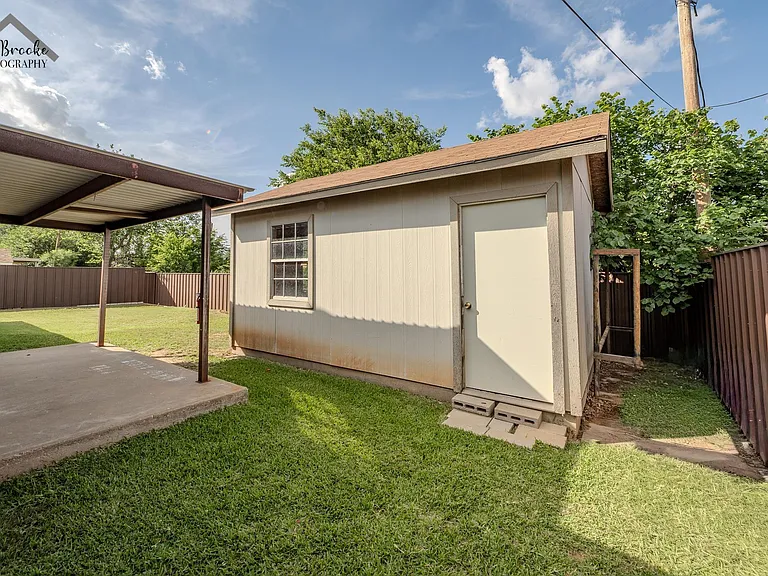 4611 Misty Valley E — Photo 32