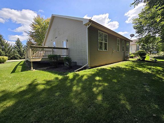 4th image of 1517 Meadowlark Ln
