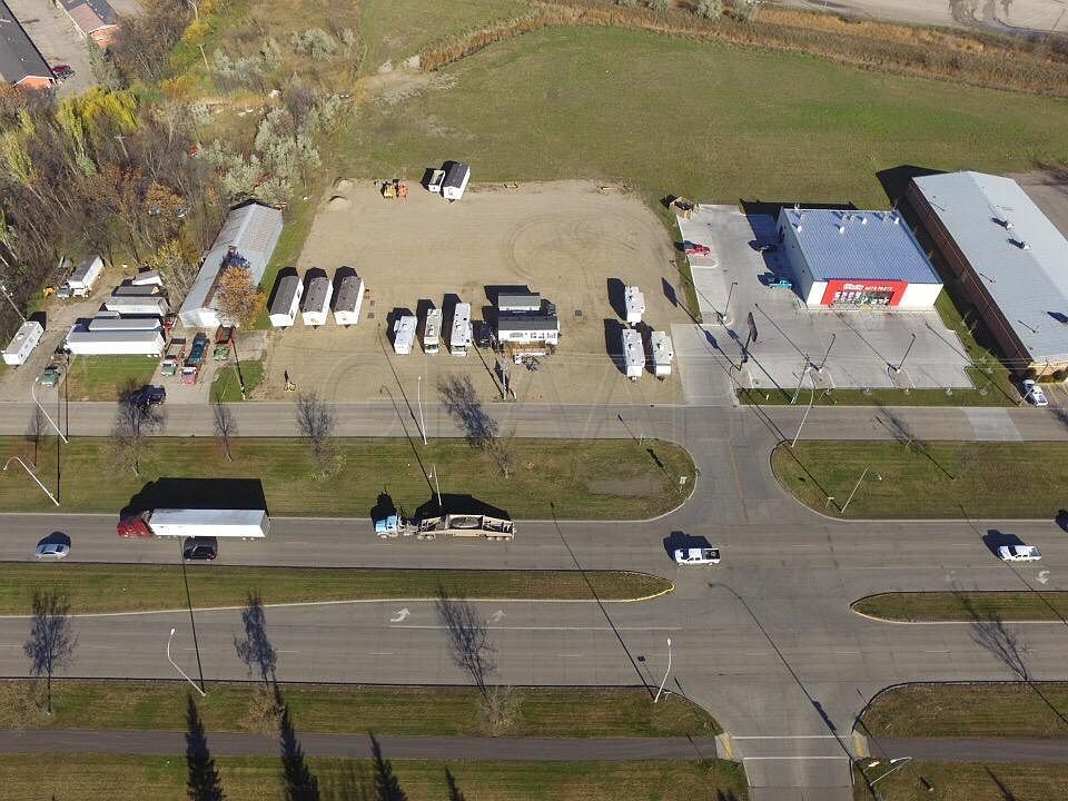 1st image of 3200 Gateway Dr