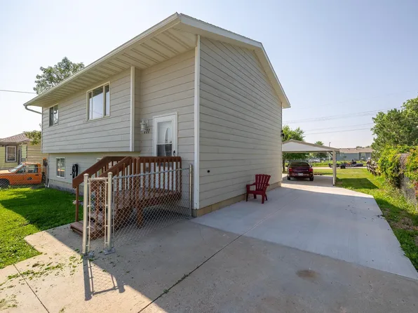 711 Crazy Horse St, Rapid City, SD 57701