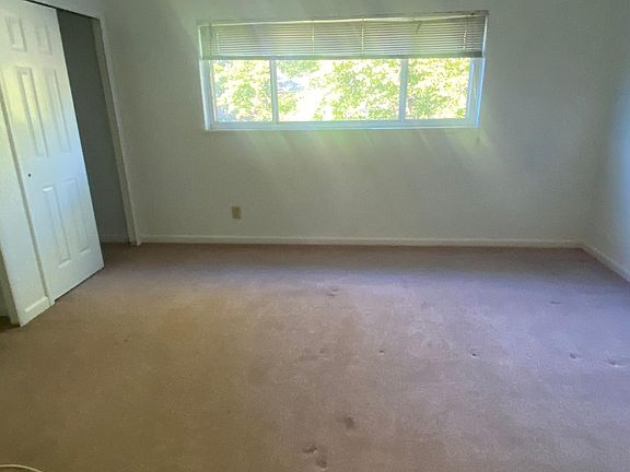 5th image of 4935 Caroline Dr APT 8
