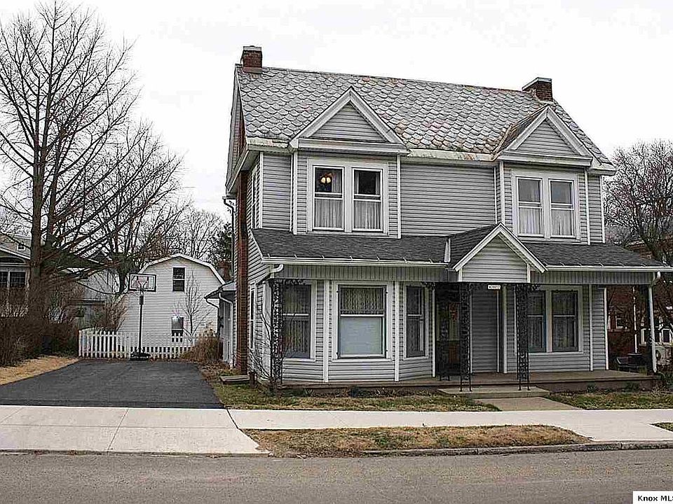 1st image of 402 N Main St