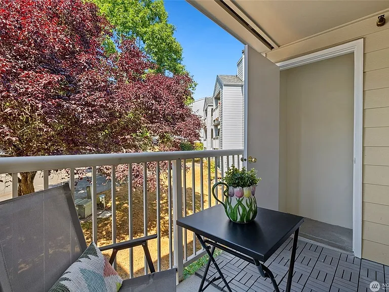 975 Aberdeen Ave NE #E301 — Photo 17