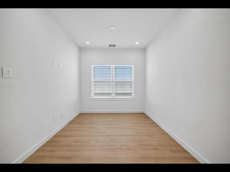 1016 W Patton St — Photo 8