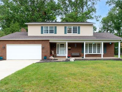 32664 Surrey Ln, Avon Lake, OH, 44012