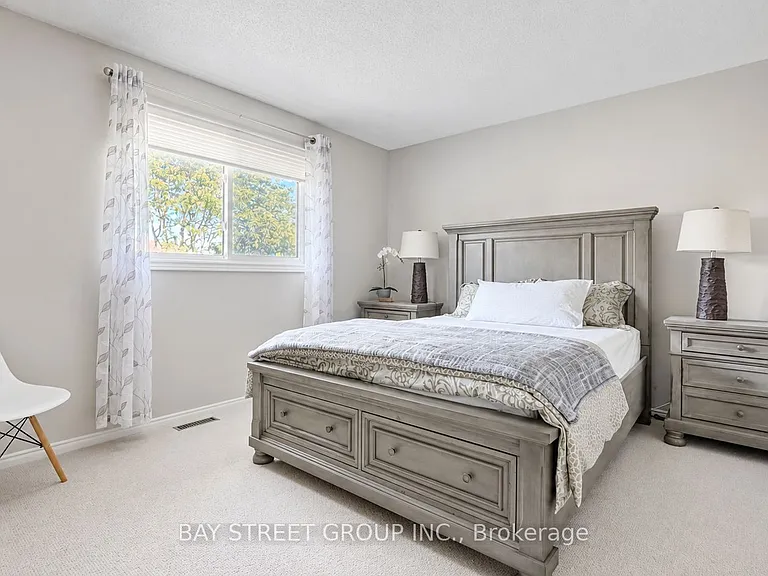 1469 Sprucewood Ter — Photo 11