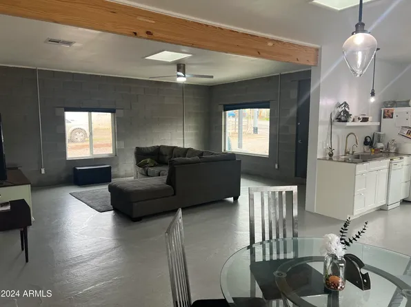 46 N RAINBOW Avenue, Superior, AZ 85173