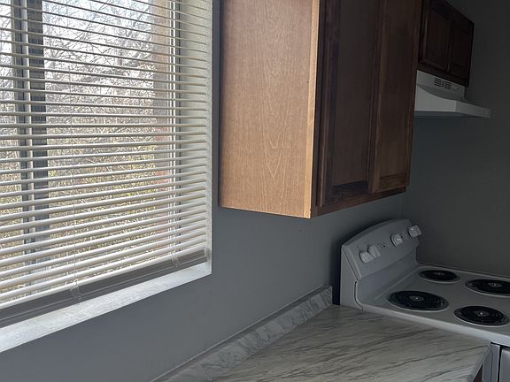 5th image of 1012 Wells Cir #11363408