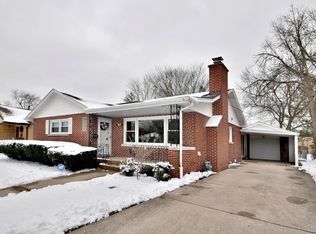 8829 Mason Ave, Morton Grove, IL