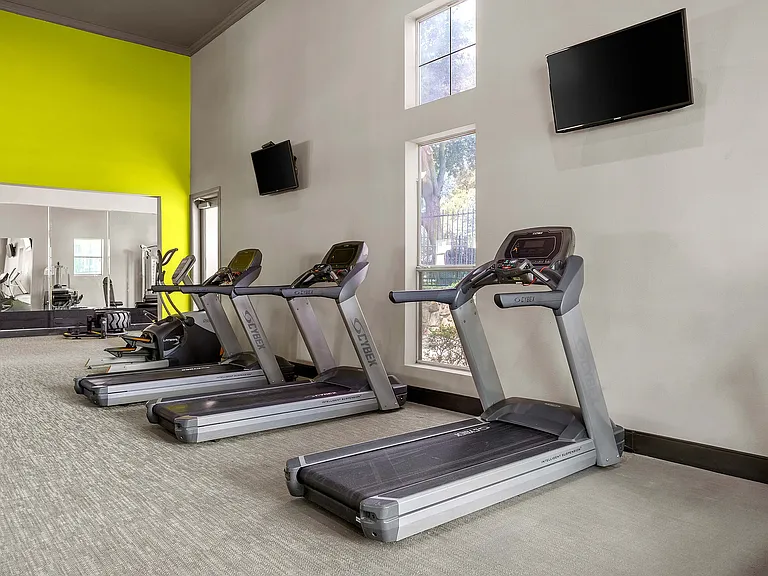 C230670_75West_FitnessCenter_02