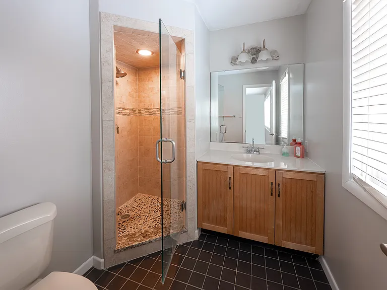 7 Ingham Way — Photo 11