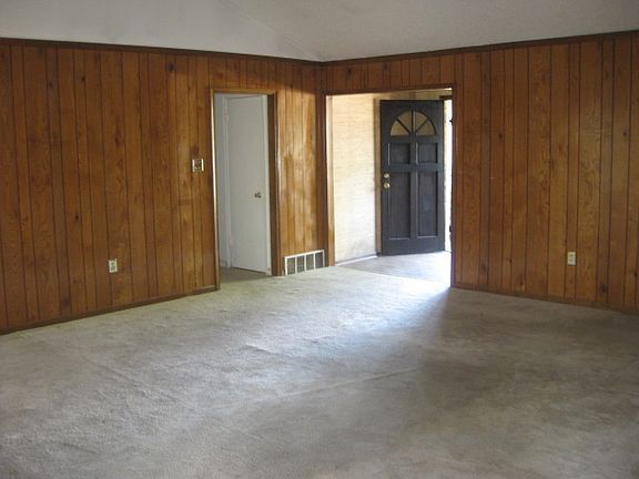 4th image of 6531 Red Birch Dr