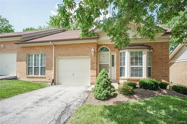 1st image of 10939 Village Grove Dr