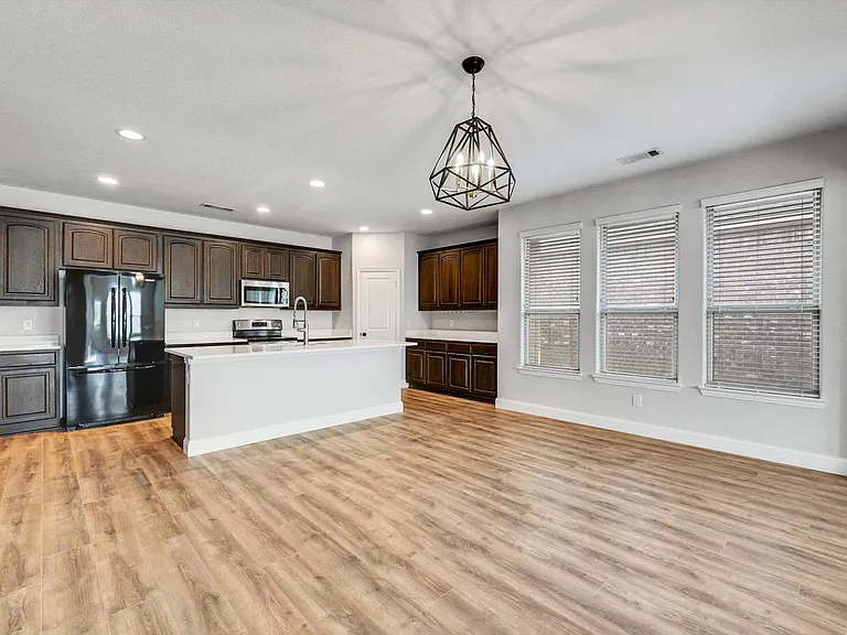 10416 Talus Dr — Photo 12